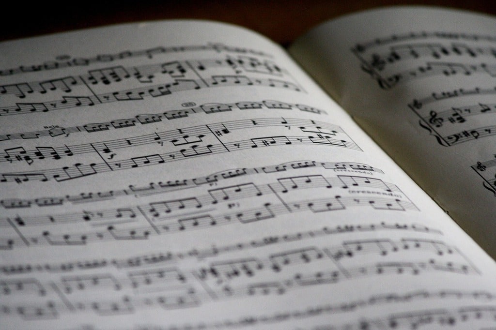Les ponts dans la musique : symboles de connexion et de séparation